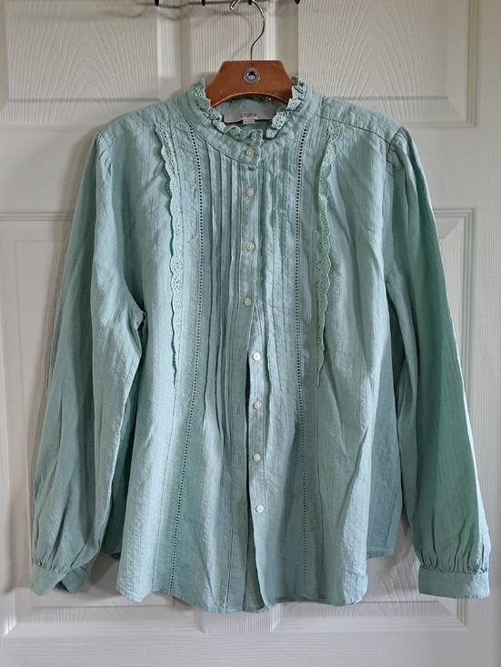 LOFT Tops - LOFT Mint 100% Cotton Pintuck Eyelet Ruffle Mock Neck Button Down Blouse